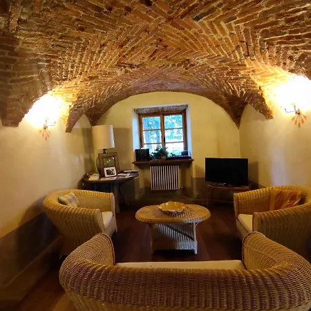 Le 5 Frecce Alloggio per agriturismo Cavour